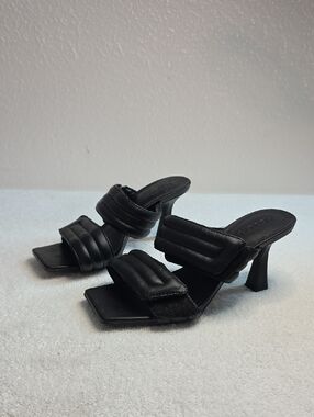 Abound Style Qarly Velcro Straps Kitten Heels Square Toe Ladies Size 5 Nwob Cute